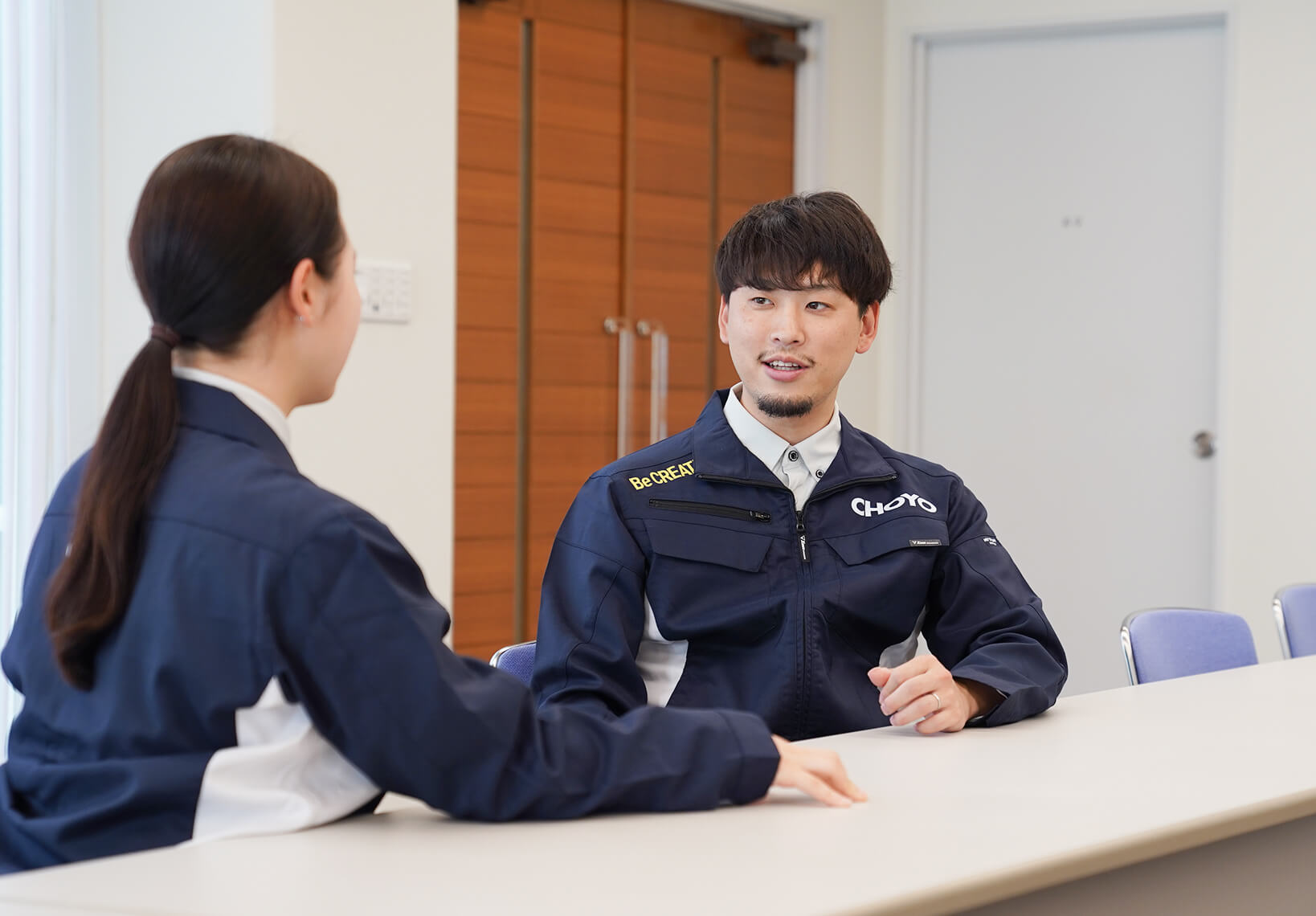 対談するSさんとAさん
